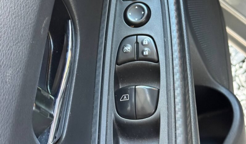 
								NISSAN NEW VERSA SENSE AT 1.6 full									
