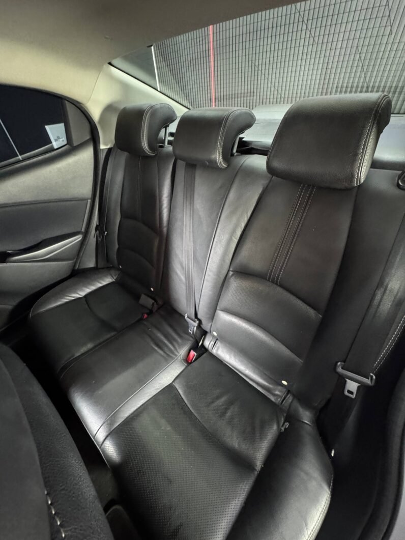 
								MAZDA 2 GRAND TOURING LX 1.5 AT full									