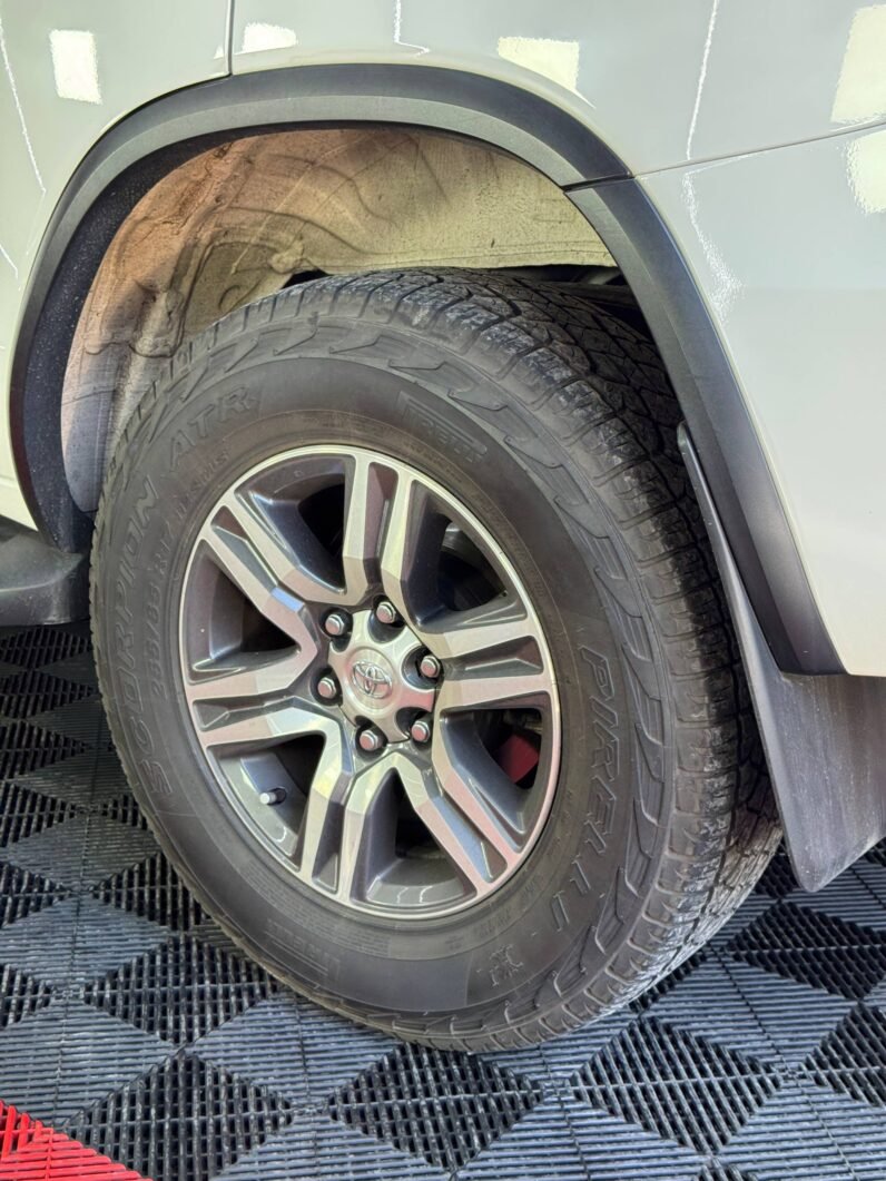 
								TOYOTA FORTUNER SR 2.7 AT 4X2 GASOLINA full									