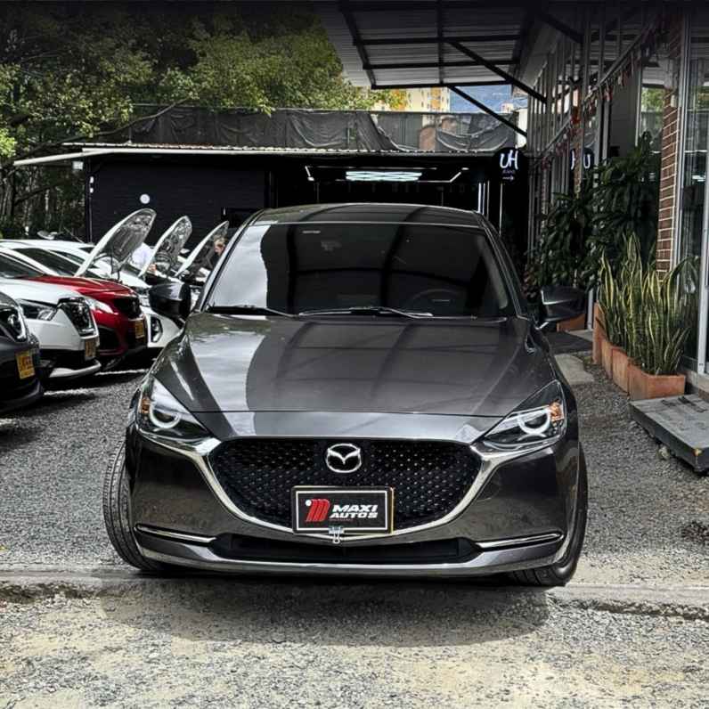 
								MAZDA 2 GRAND TOURING LX 1.5 AT full									