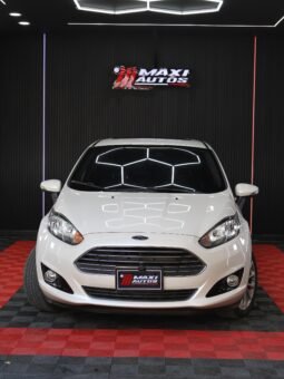 FORD FIESTA TITANIUM AT 1.6