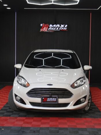 FORD FIESTA TITANIUM AT 1.6