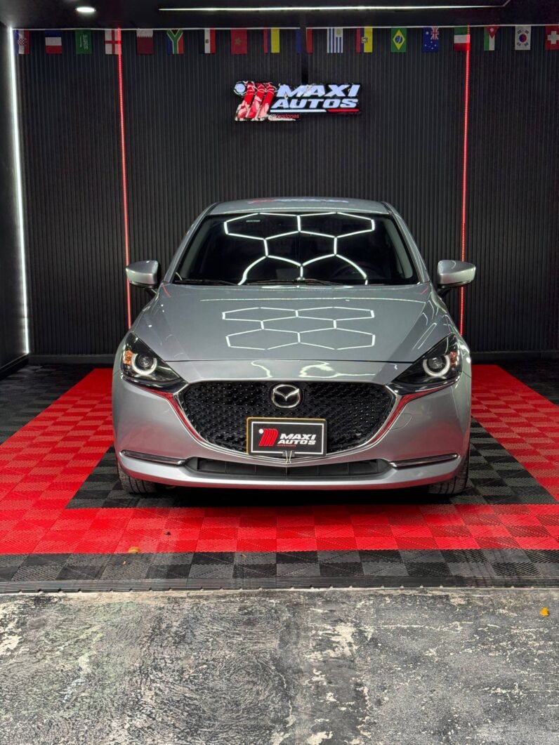 
								MAZDA 2 GRAND TOURING LX 1.5 AT full									