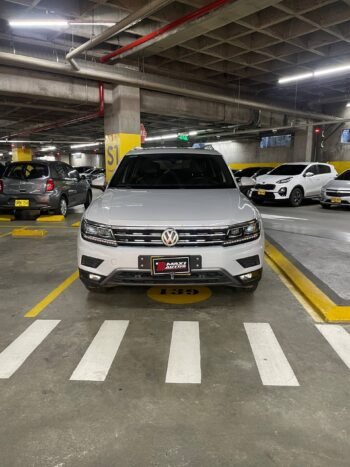 VOLKSWAGEN TIGUAN HIGHLINE AT 4X4