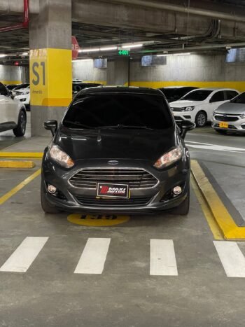 FORD FIESTA TITANIUM