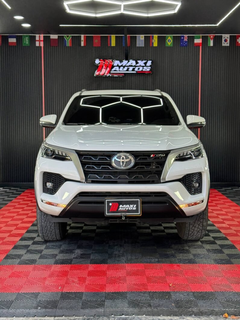 
								TOYOTA FORTUNER SR 2.7 AT 4X2 GASOLINA full									