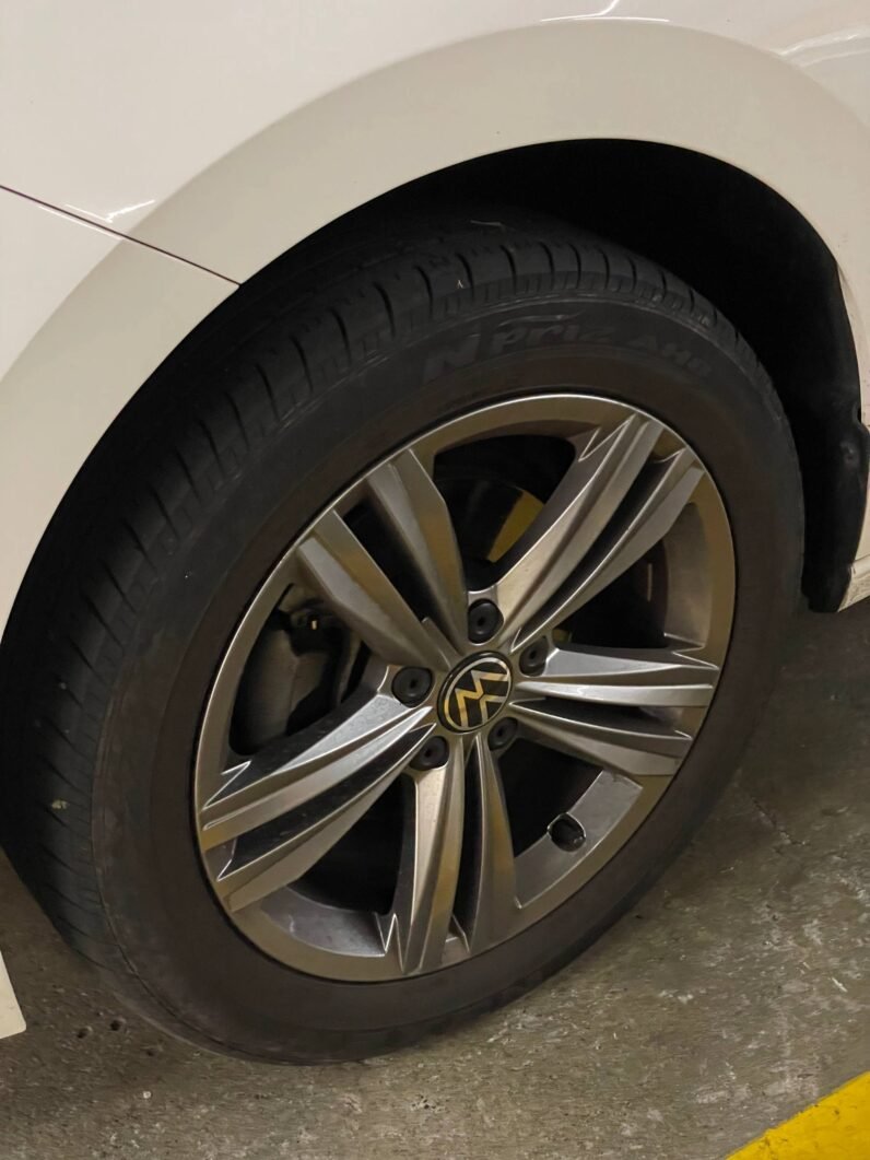 
								VOLKSWAGEN JETTA HIGHLINE TSI 1.4 AT full									