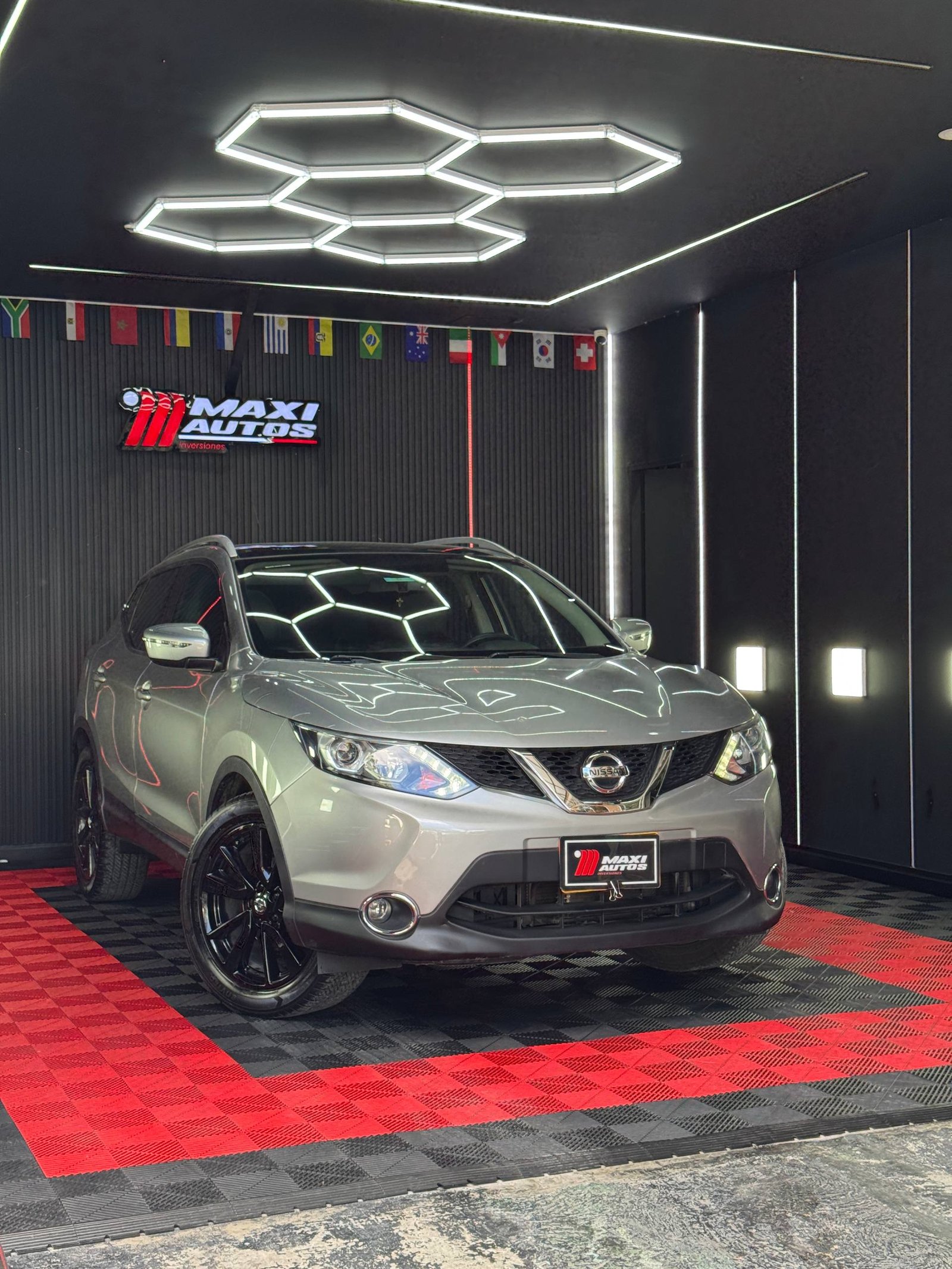 NISSAN QASHQAI EXCLUSIVE 4×4 AT