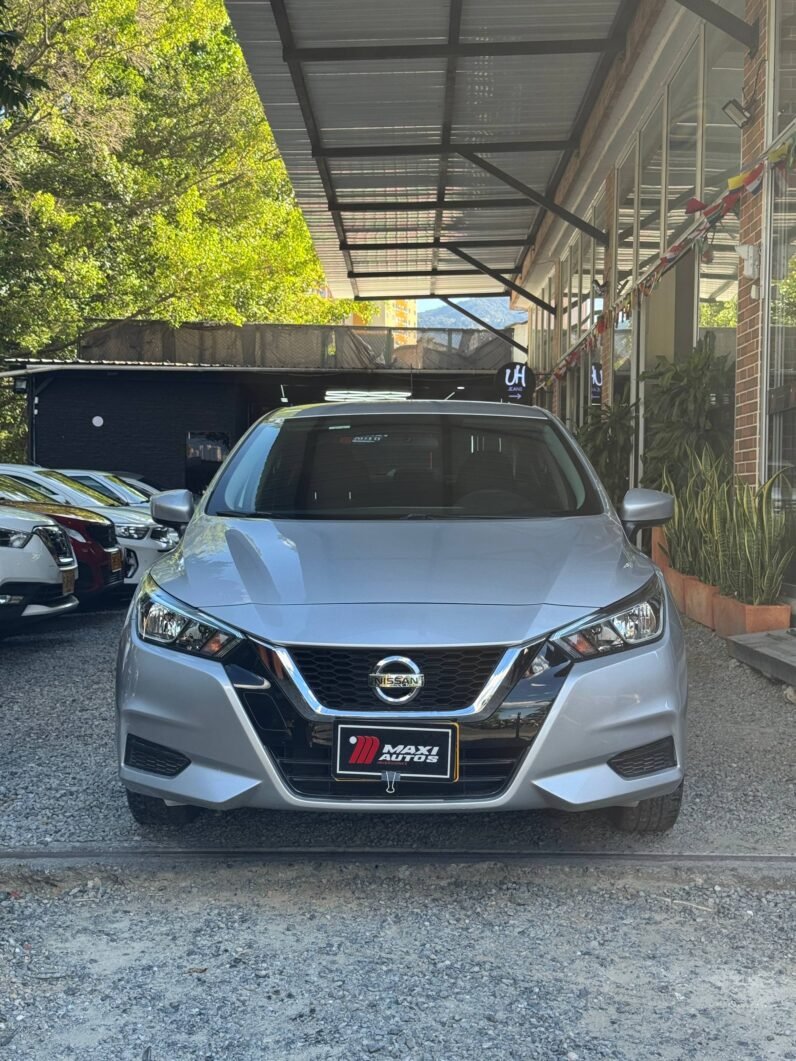
								NISSAN NEW VERSA SENSE AT 1.6 full									