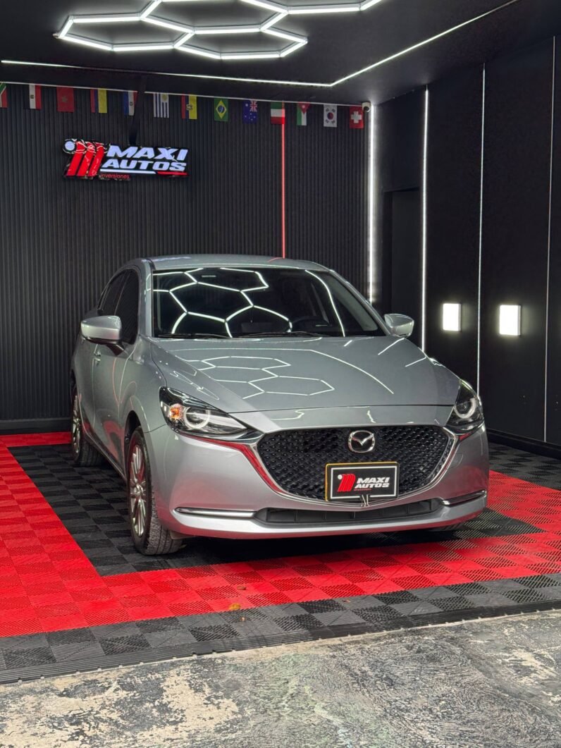 
								MAZDA 2 GRAND TOURING LX 1.5 AT full									