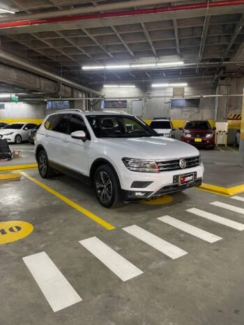 VOLKSWAGEN TIGUAN HIGHLINE AT 4X4