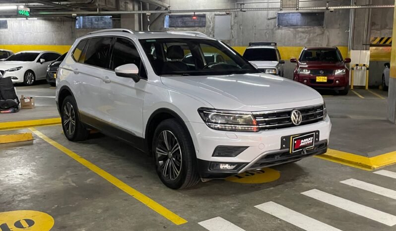 
								VOLKSWAGEN TIGUAN HIGHLINE AT 4X4 full									