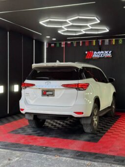 TOYOTA FORTUNER SR 2.7 AT 4X2 GASOLINA