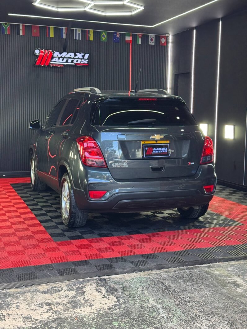 
								CHEVROLET TRACKER LS AT 1.8 4X2 full									
