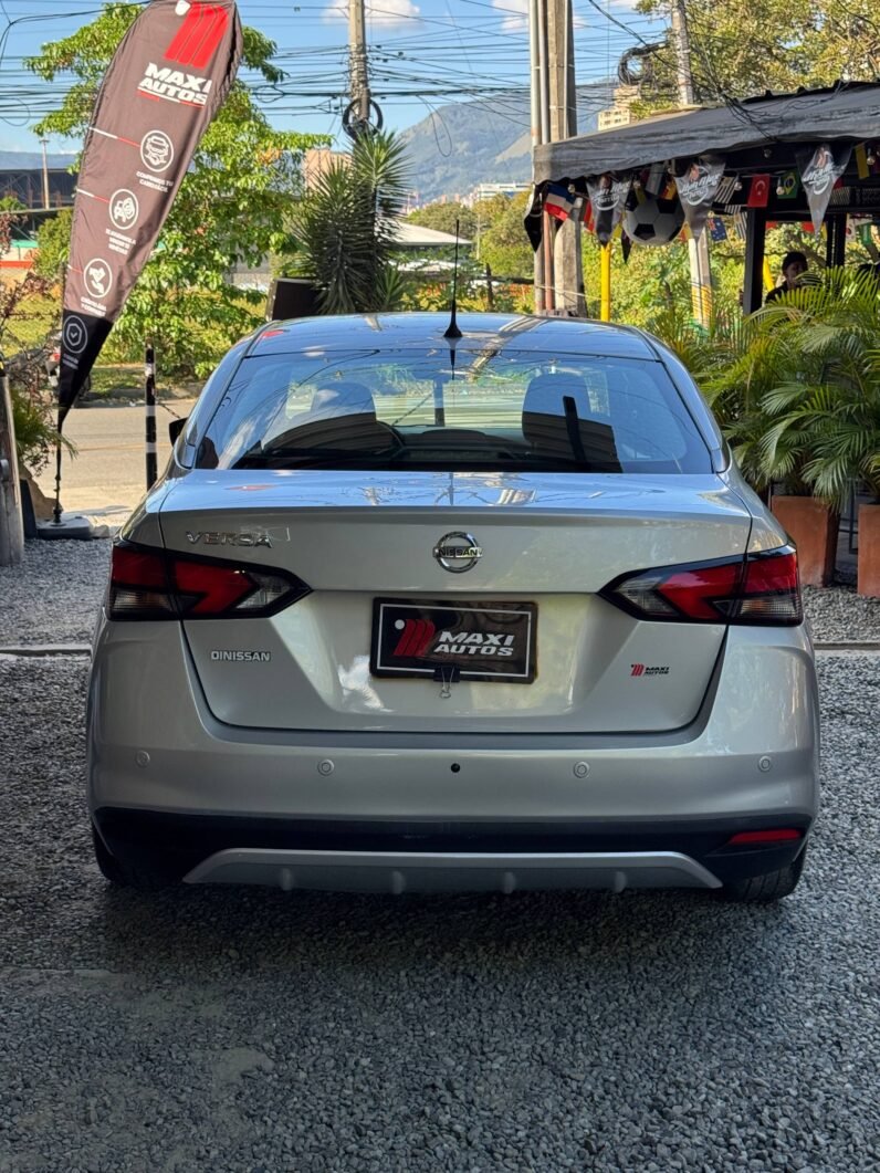 
								NISSAN NEW VERSA SENSE AT 1.6 full									
