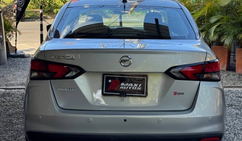 
								NISSAN NEW VERSA SENSE AT 1.6 full									