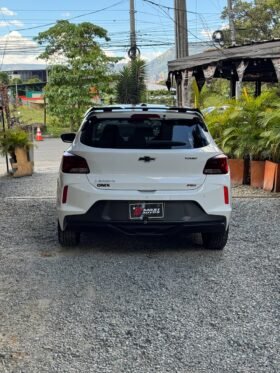 CHEVROLET ONIX RS MT HB