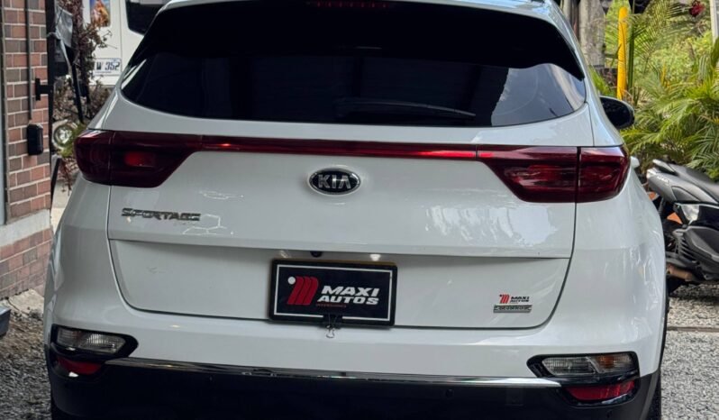 
								KIA SPORTAGE DESIRE 2.0 AT 4X2 full									