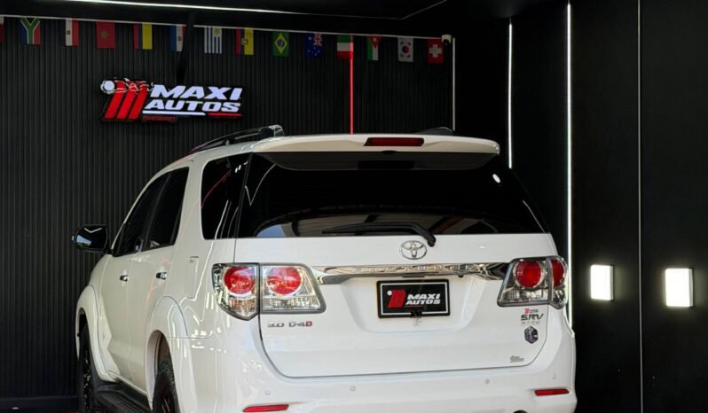 
								TOYOTA FORTUNER 3.0 DIESEL MT 4X4 full									