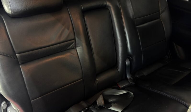 
								TOYOTA FORTUNER 3.0 DIESEL MT 4X4 full									