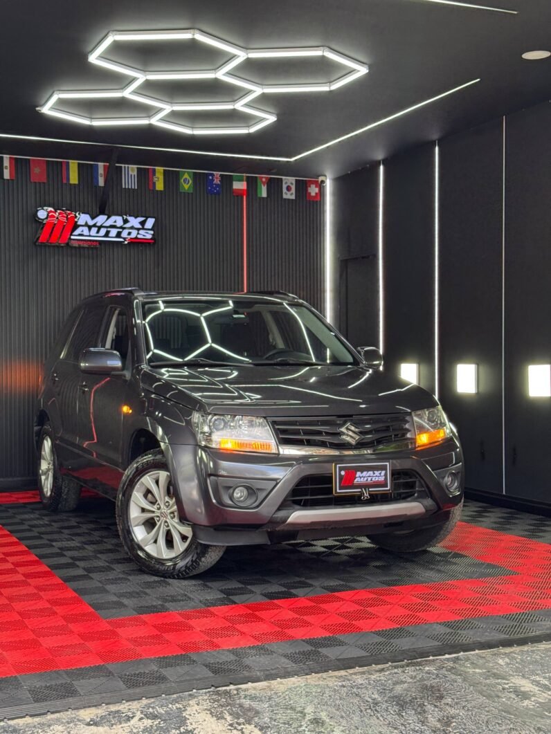 
								SUZUKI GRAND VITARA AT 2.4 4X2 full									