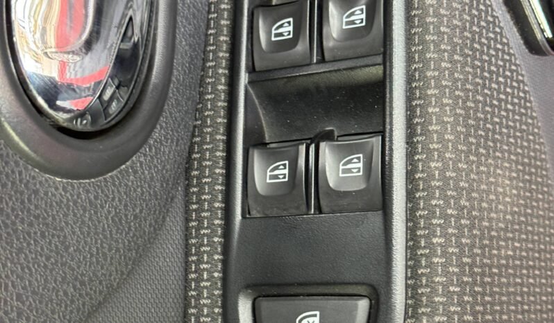 
								RENAULT LOGAN LIFE + MT 1.6 SD full									