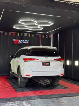 
										TOYOTA FORTUNER SR 2.7 AT 4X2 GASOLINA full									