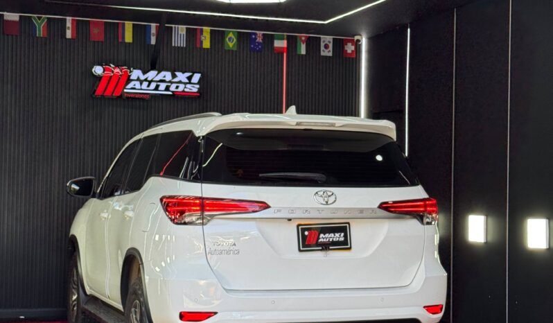 
								TOYOTA FORTUNER SR 2.7 AT 4X2 GASOLINA full									