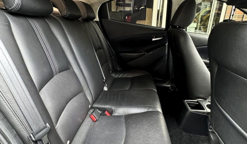 
								MAZDA 2 GRAND TOURING LX 1.5 AT full									