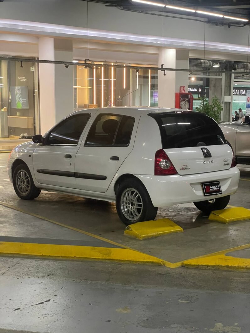 
								RENAULT CLIO CAMPUS full									