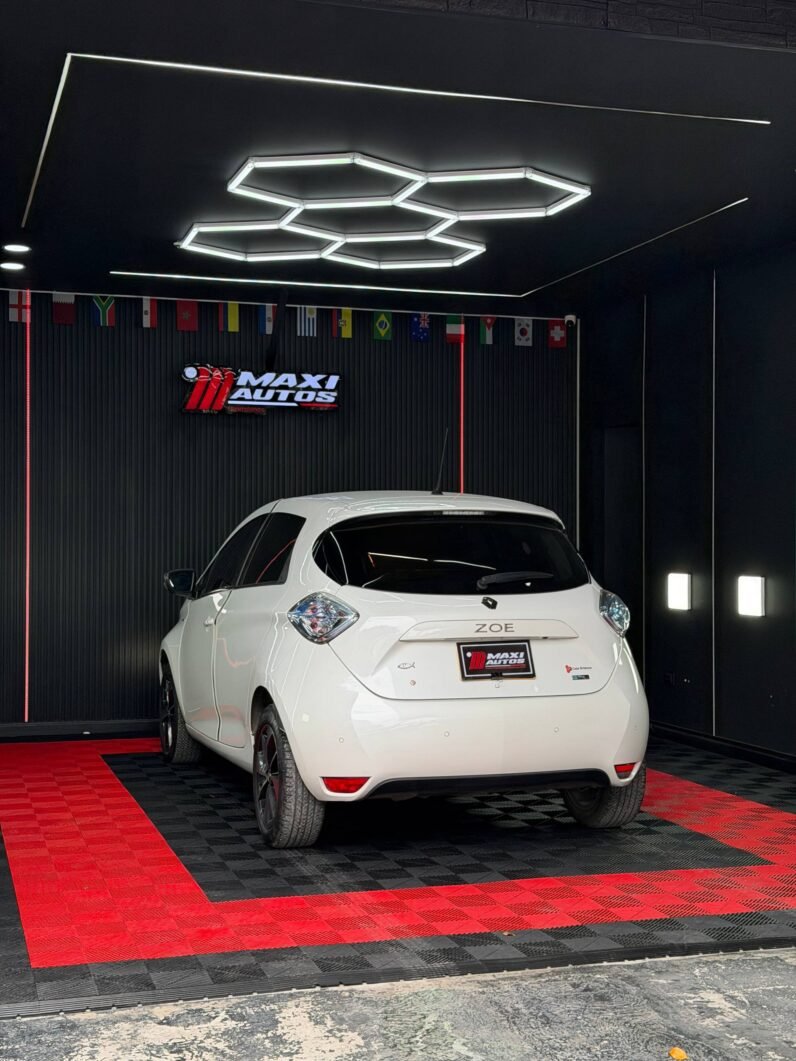 
								RENAULT ZOE ULTIMATE full									
