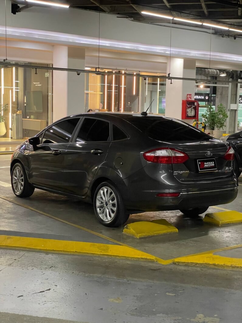 
								FORD FIESTA TITANIUM full									