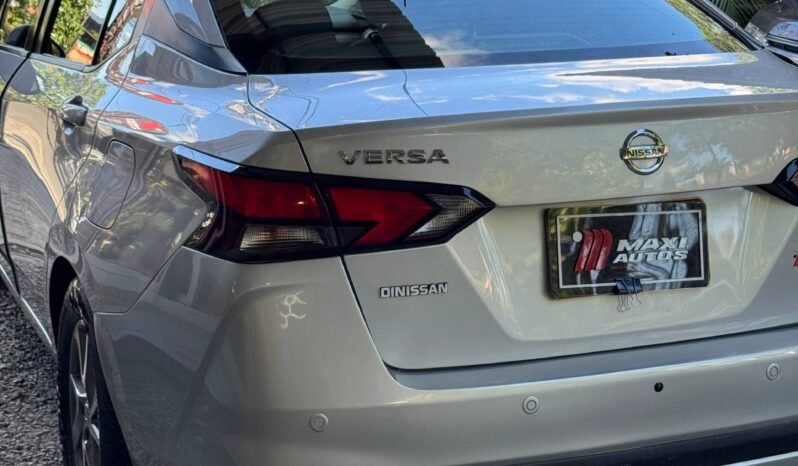 
								NISSAN NEW VERSA SENSE AT 1.6 full									