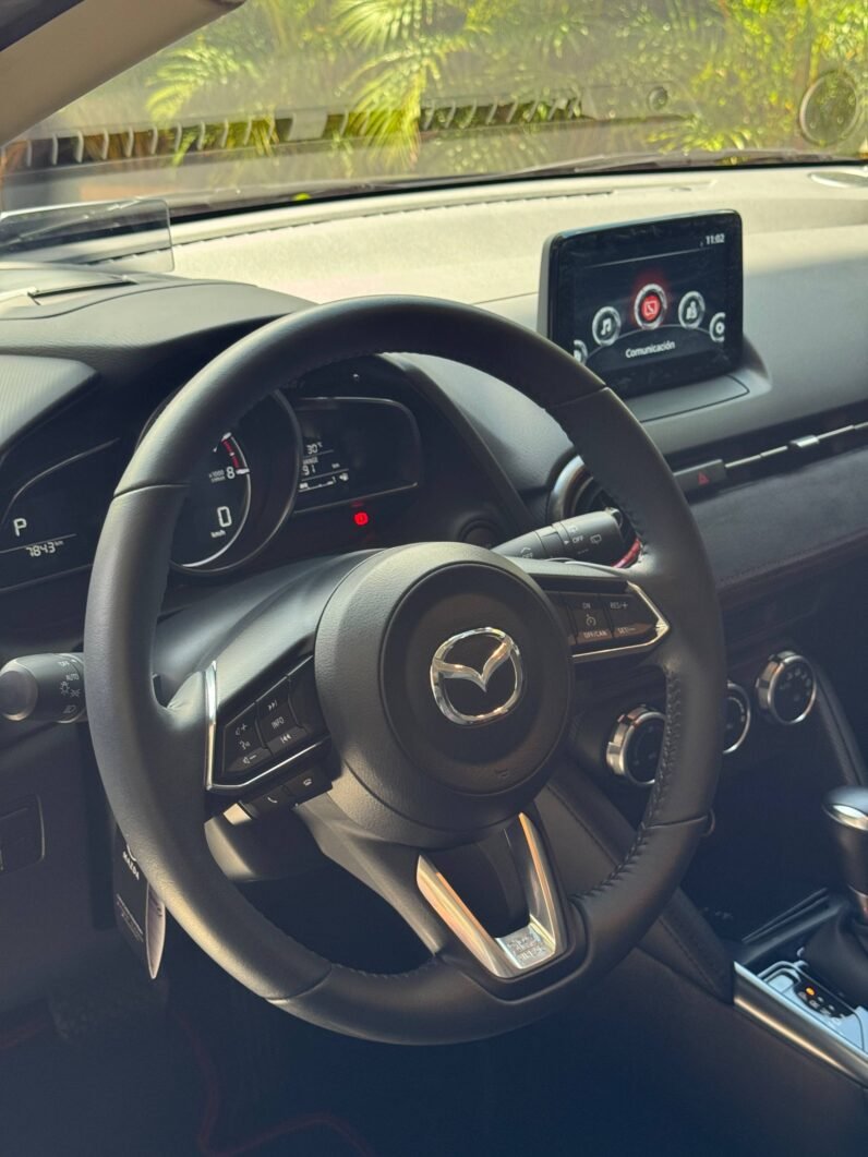 
								MAZDA 2 CARBÓN EDITION HB 2.0 full									