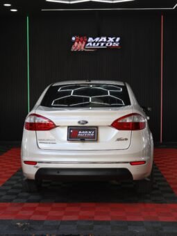 FORD FIESTA TITANIUM AT 1.6