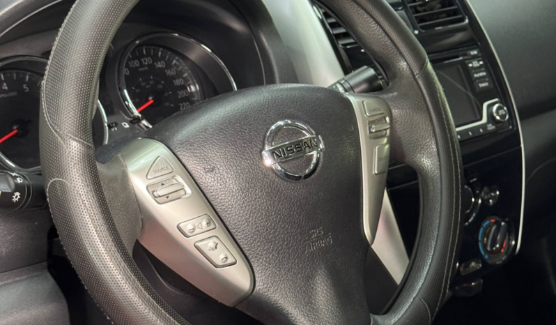 
								NISSAN VERSA ADVANCE AT 1.6 full									