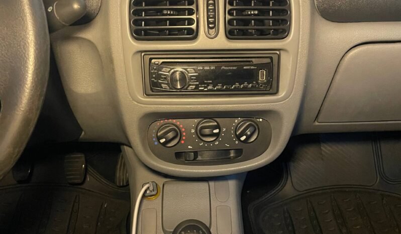 
								RENAULT CLIO CAMPUS full									