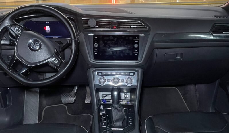 
								VOLKSWAGEN TIGUAN HIGHLINE AT 4X4 full									