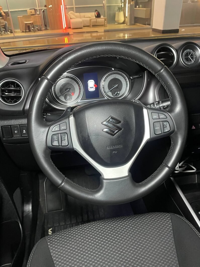 
								SUZUKI VITARA GL AT 1600CC 2AB ABS 4X2 AA full									