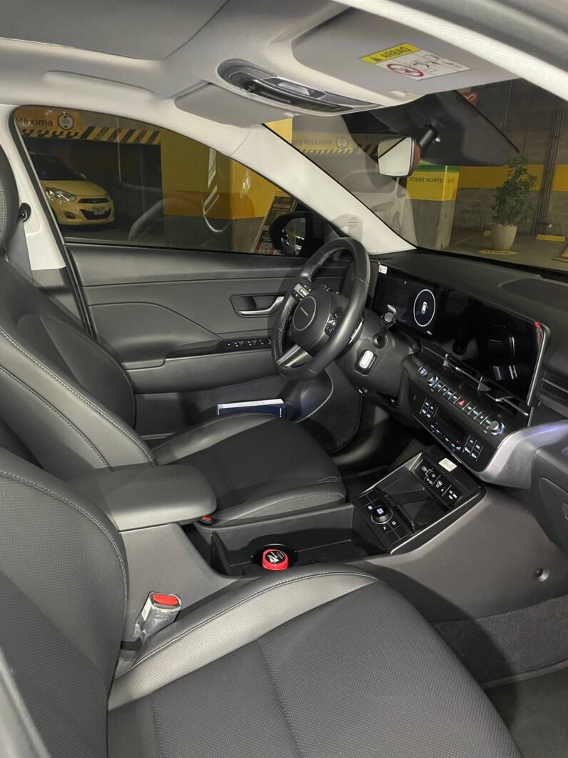 
								HYUNDAI KONA LIMITED HIBRIDA 1.6 AT 4X2 full									