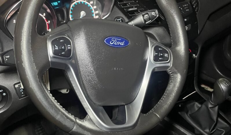 
								FORD FIESTA TITANIUM full									