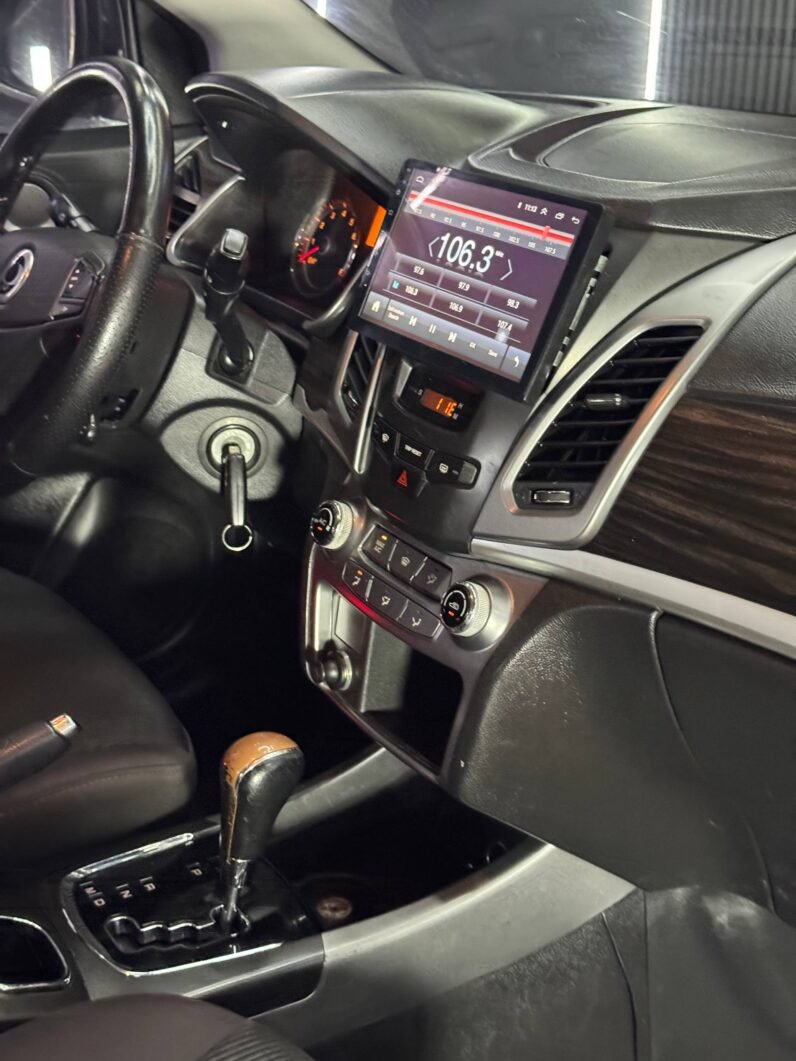 
								SSANGYONG KORANDO C AT 2.0 GASOLINA 4X2 full									