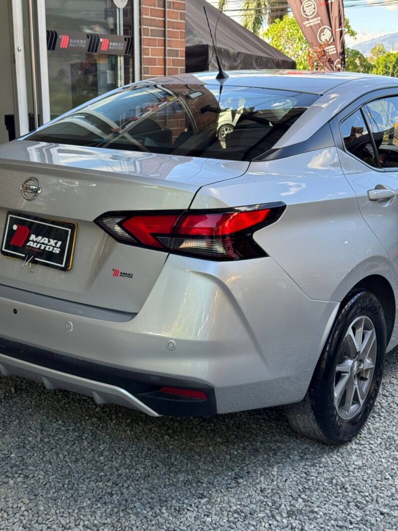 
								NISSAN NEW VERSA SENSE AT 1.6 full									