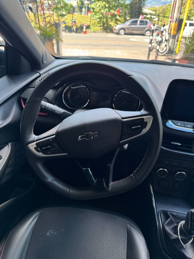 
								CHEVROLET ONIX RS MT HB full									