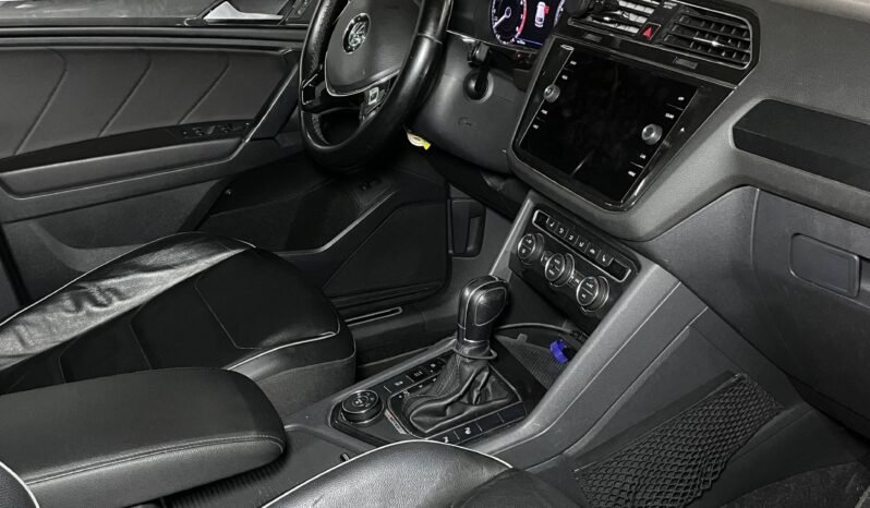
								VOLKSWAGEN TIGUAN HIGHLINE AT 4X4 full									