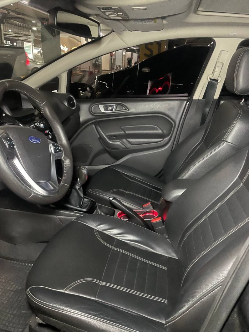 
								FORD FIESTA TITANIUM full									