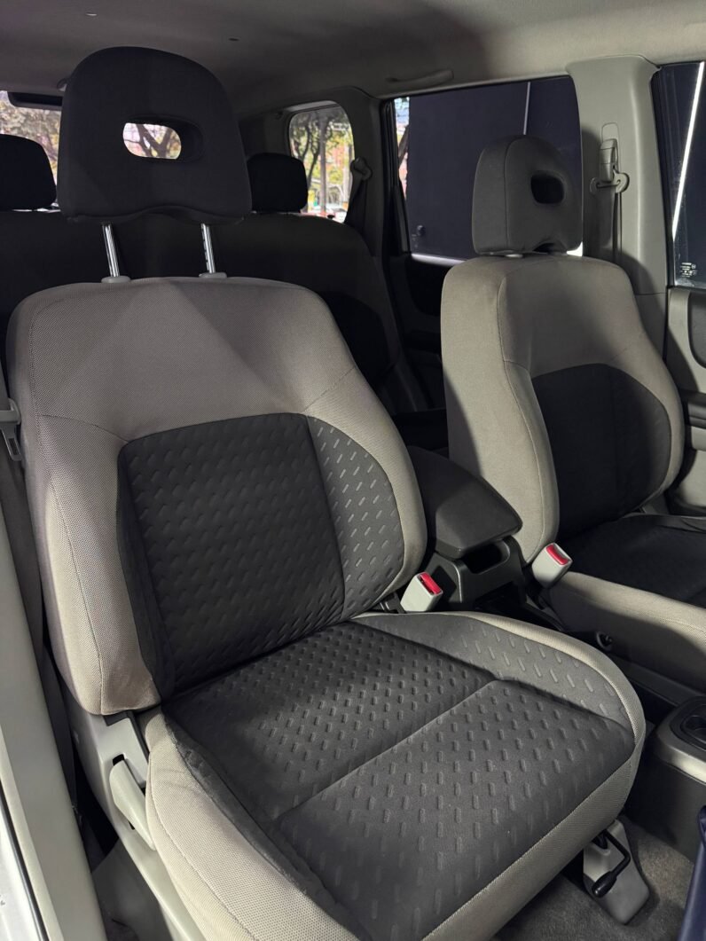 
								NISSAN XTRAIL 2.5 CLASSIC 4X4 AUT full									