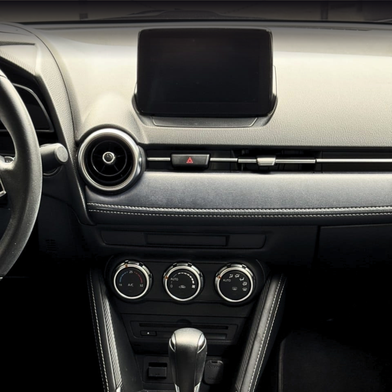 
								MAZDA 2 GRAND TOURING LX 1.5 AT full									