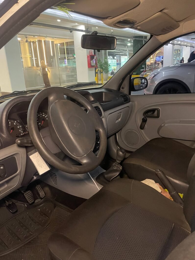 
								RENAULT CLIO CAMPUS full									