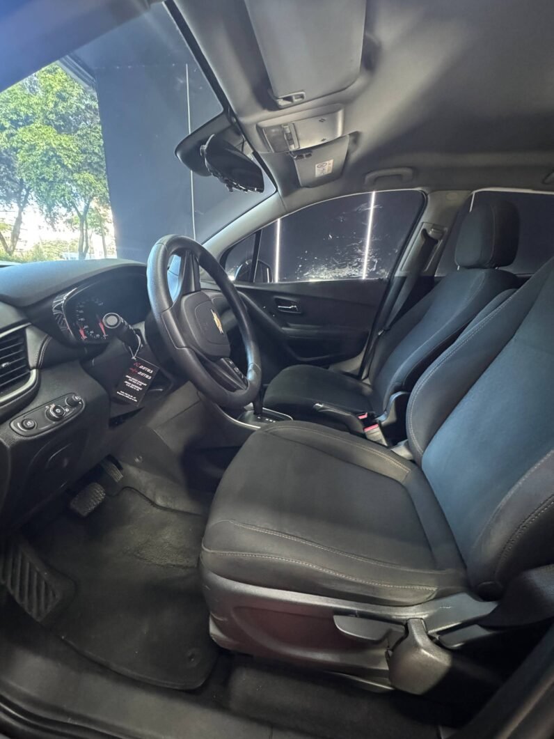 
								CHEVROLET TRACKER LS AT 1.8 4X2 full									